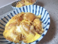 和食器　濃十草5.5煮物鉢で親子丼