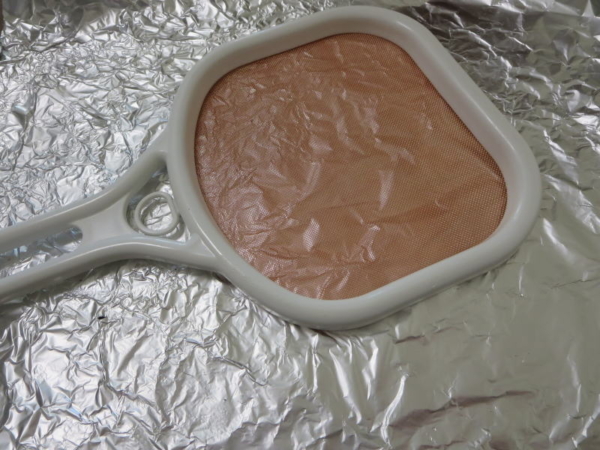 カットした銅金網40メッシュを純銅バスネットの枠にはめ込んで完成